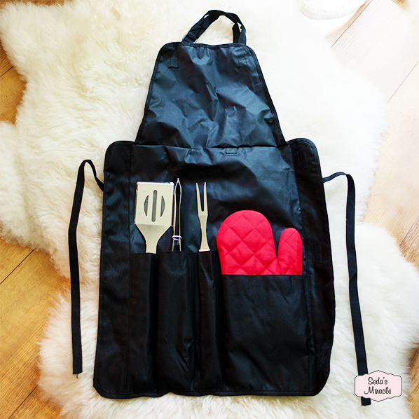 Tough barbecue apron with barbecue tools and glove Tough barbecue apron with barbecue tools and glove