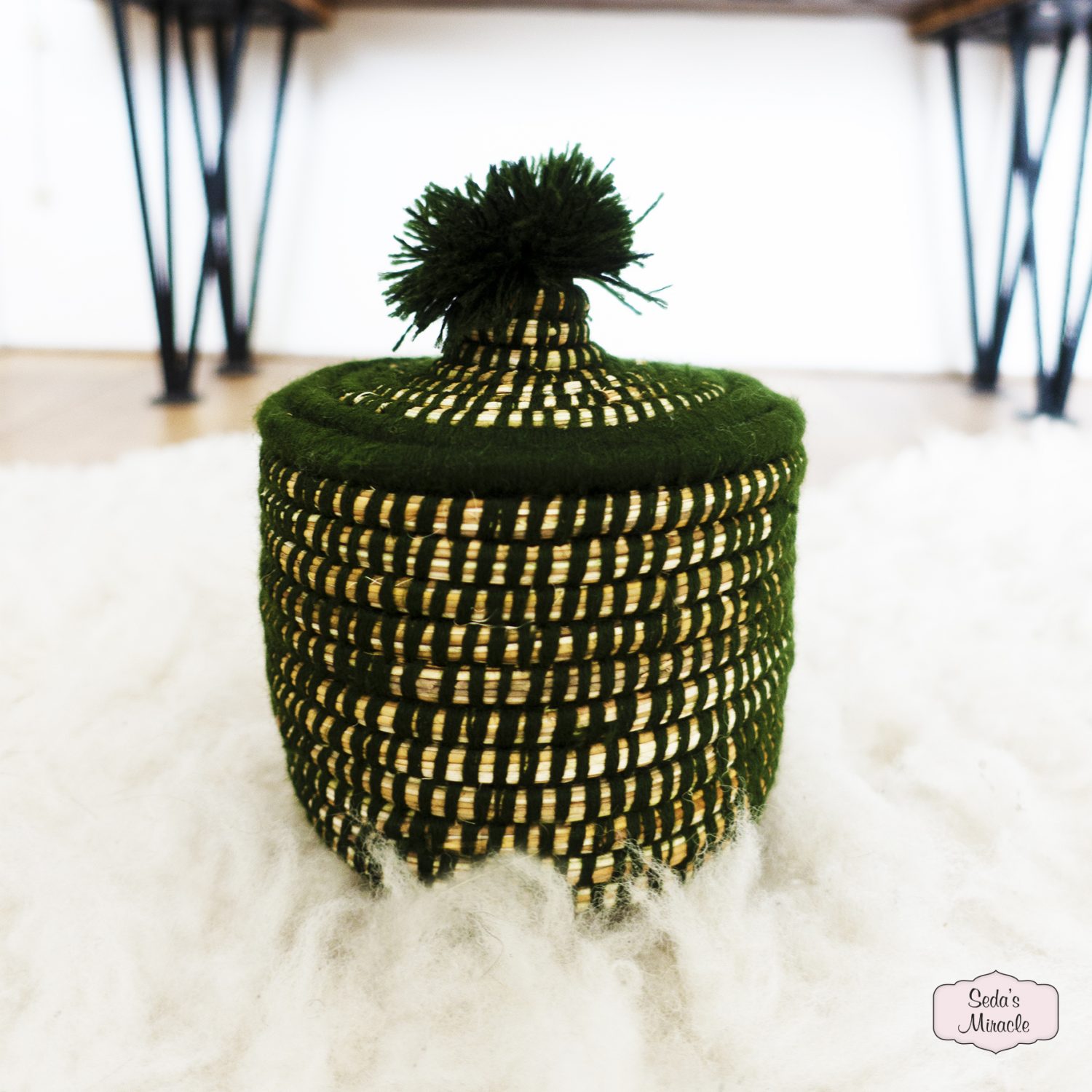 Handmade Moroccan bijoux basket green, medium
