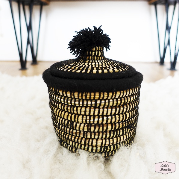 Handmade Moroccan bijoux basket black, medium