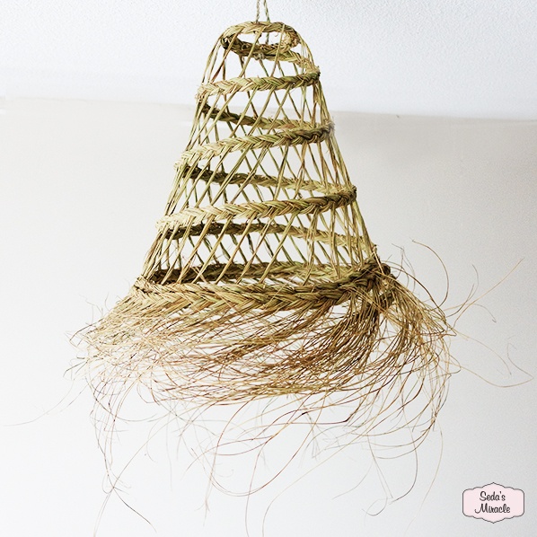 Handgemaakte Marokkaanse Nhyma lamp van zeegras