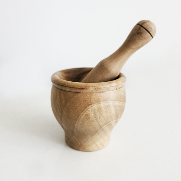 Handgemaakte Marokkaanse kruiden vijzel met stamper van walnoot hout, medium