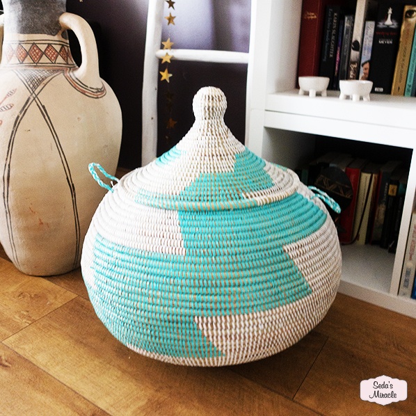 Afrikaanse Basla mand, wit turquoise