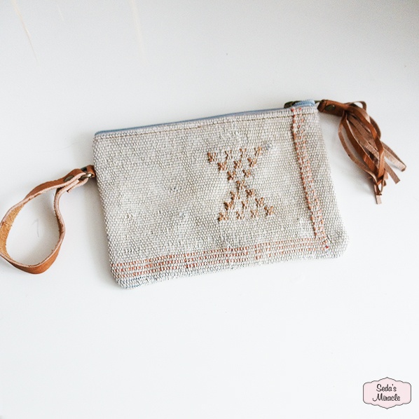 Marokkaanse Zahra portemonnee / clutch / make-up tas van cactus zijde, blauw grijs