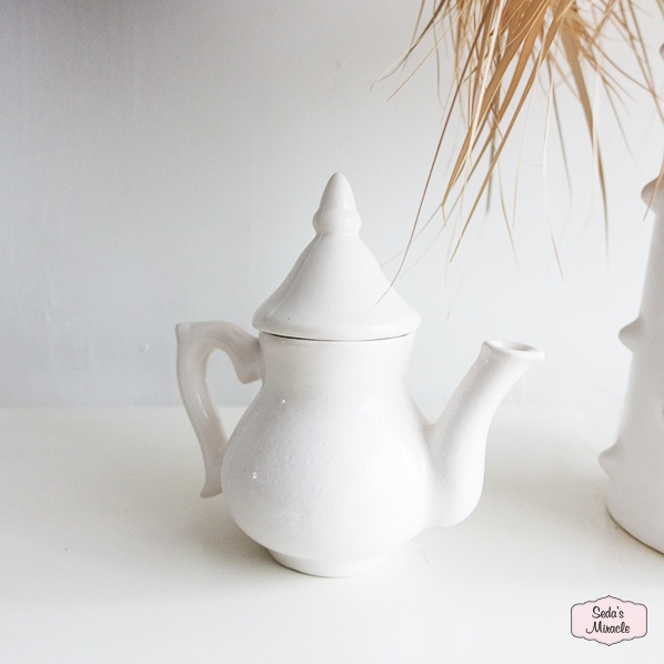Marokkaanse Tizni theepot van aardewerk, wit