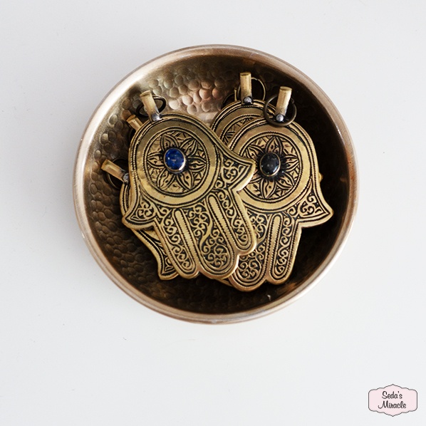 Moroccan Fatima hand, gold