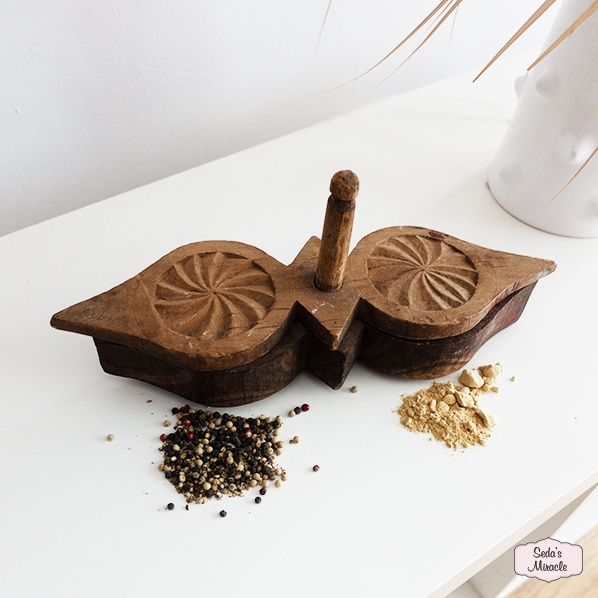 handgemaakt-vintage-fair-trade-houten-mirsa-kruiden-houder-set-uit-india Vintage Mirsa kruidenhouder set