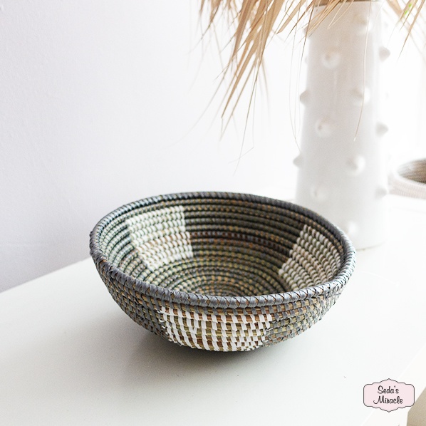 Afrikaanse schaal, wit zilver, small
