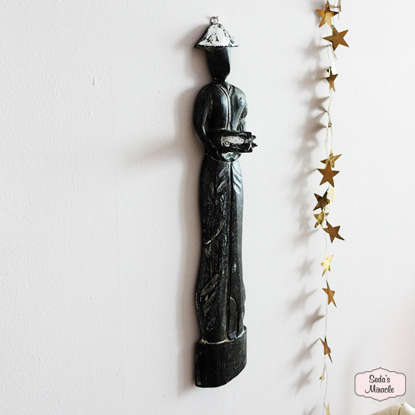 Houten wanddecoratie oogstpop, Fair Trade uit Indonesie