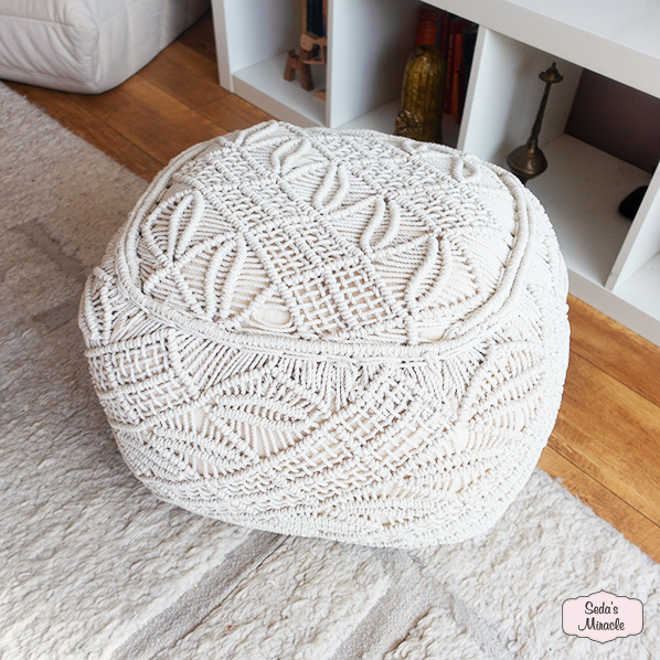 handgemaakte-hoge-gevulde-gehaakte-macrame-eshna-poef-vierkant-wit 2 Macramé Eshna poef, wit