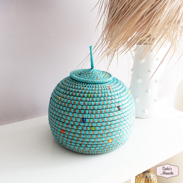 Afrikaanse Hebbouna mand, turquoise met gekleurde stippen