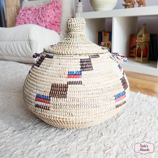 Afrikaanse Basla mand, creme met gekleurde vlakken, medium